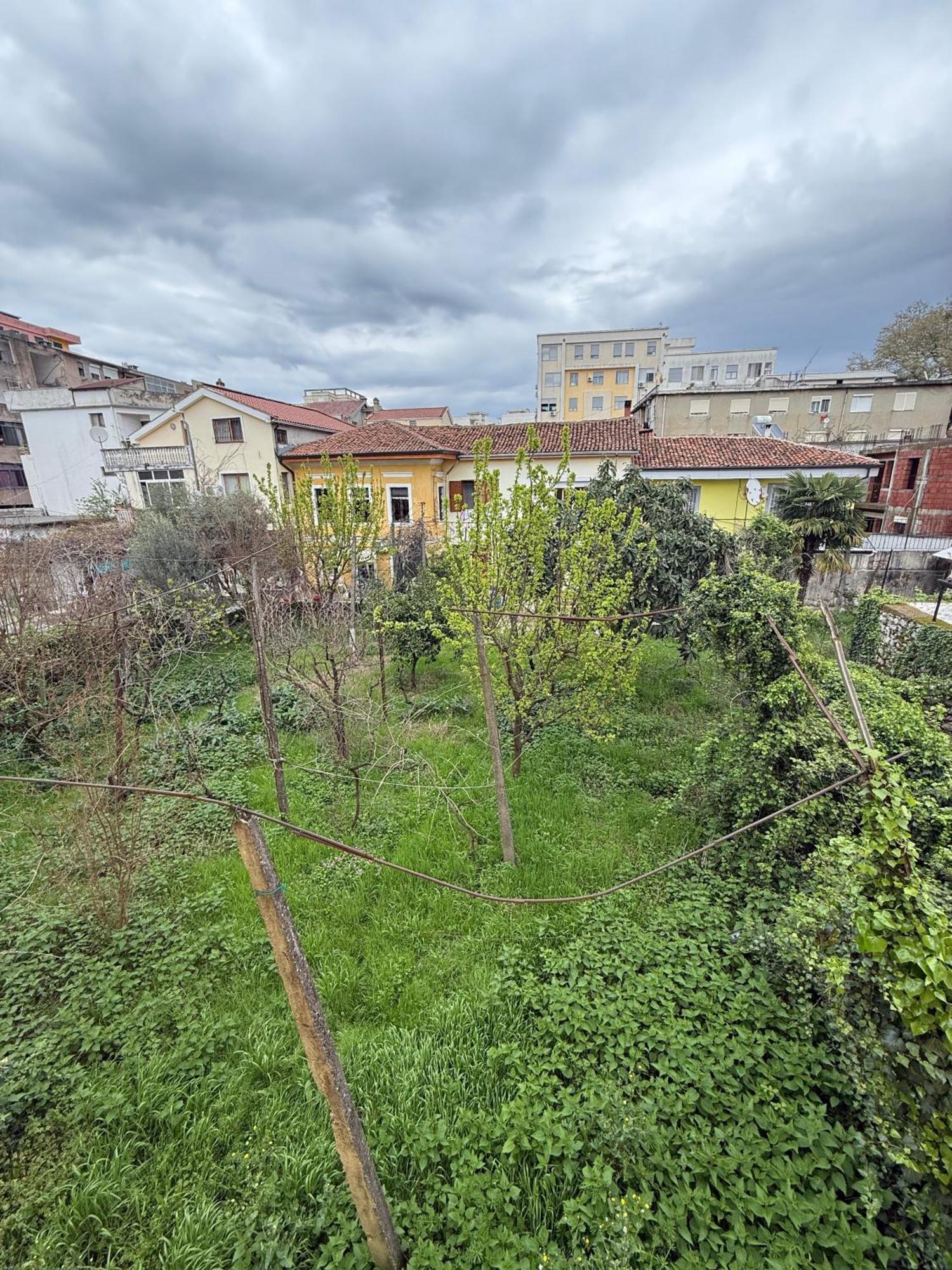 Shkodra Guest House 2 Екстериор снимка