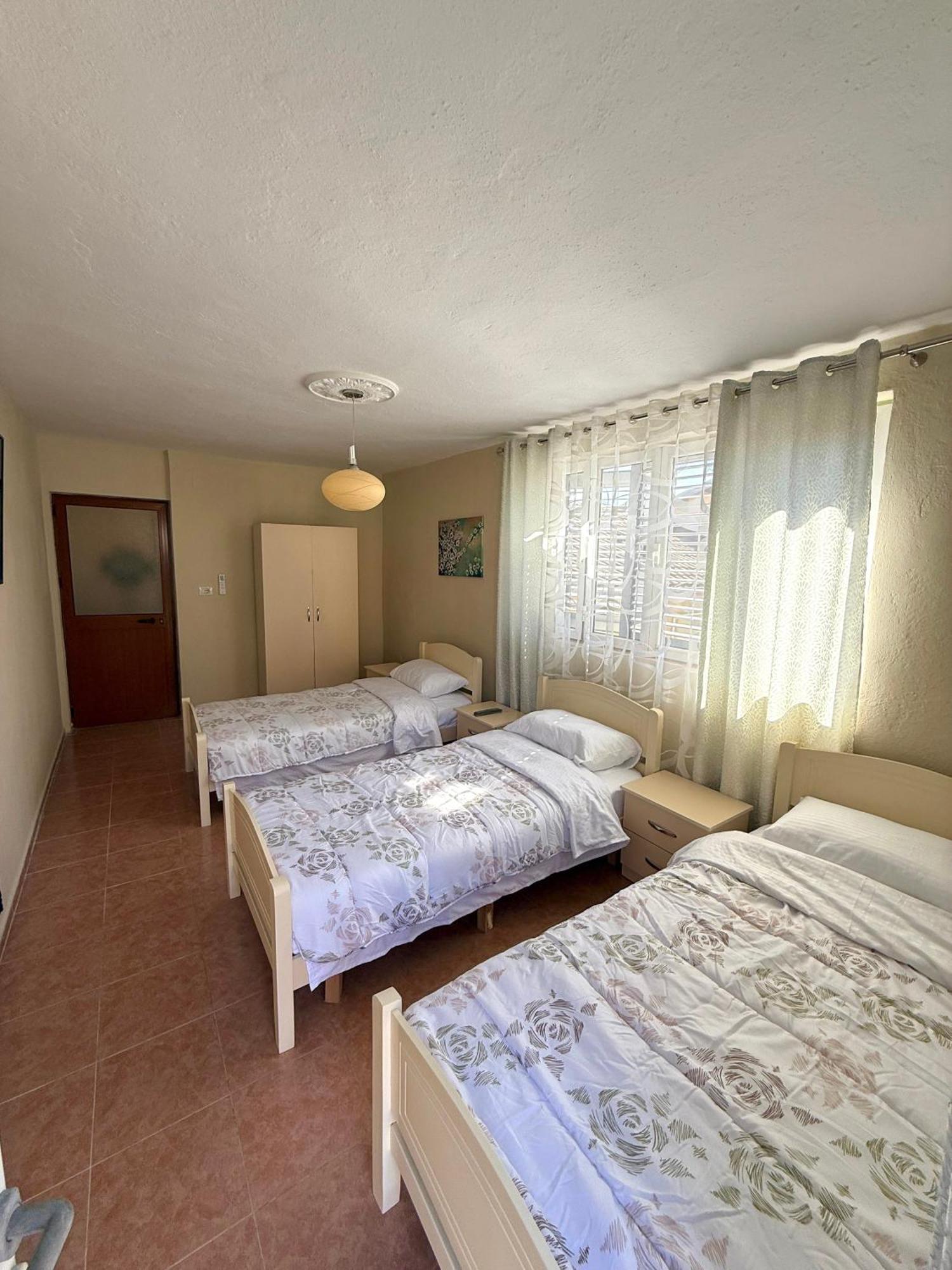 Shkodra Guest House 2 Екстериор снимка