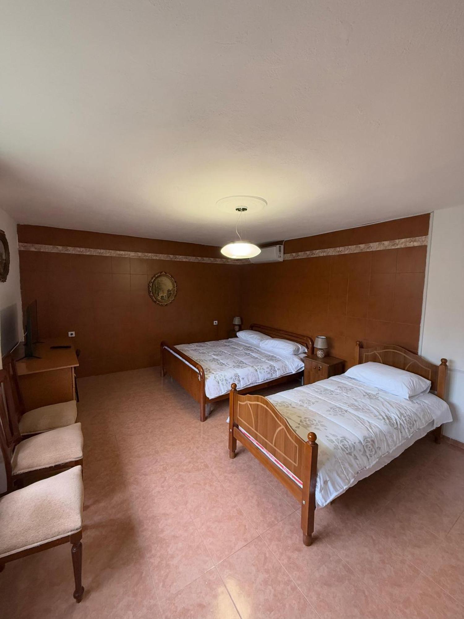 Shkodra Guest House 2 Екстериор снимка