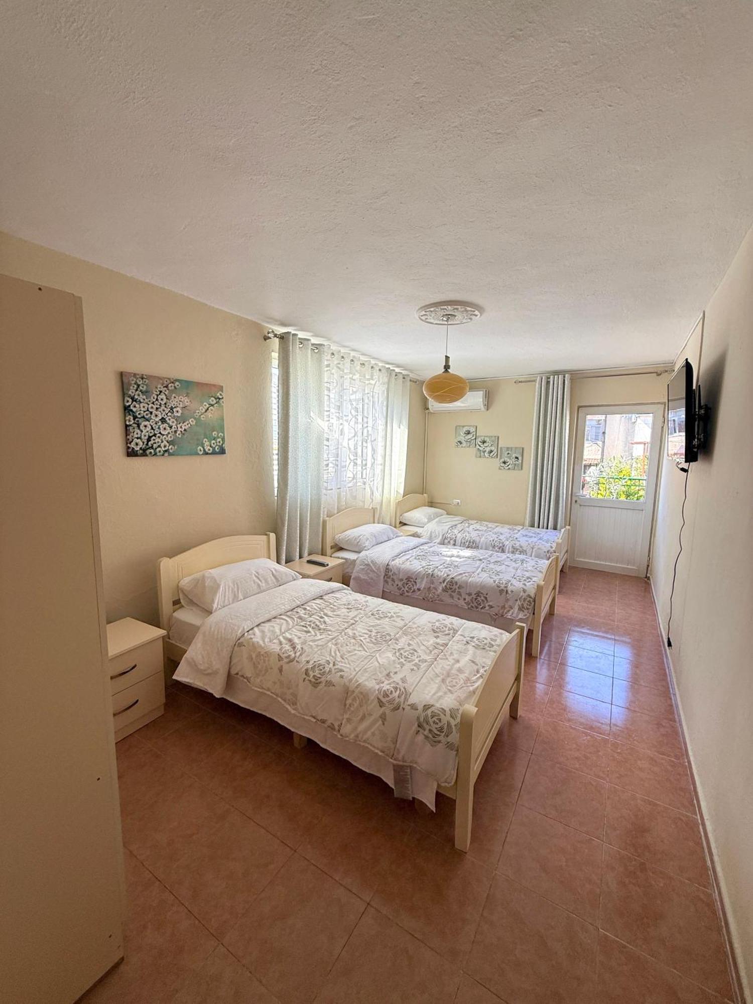 Shkodra Guest House 2 Екстериор снимка