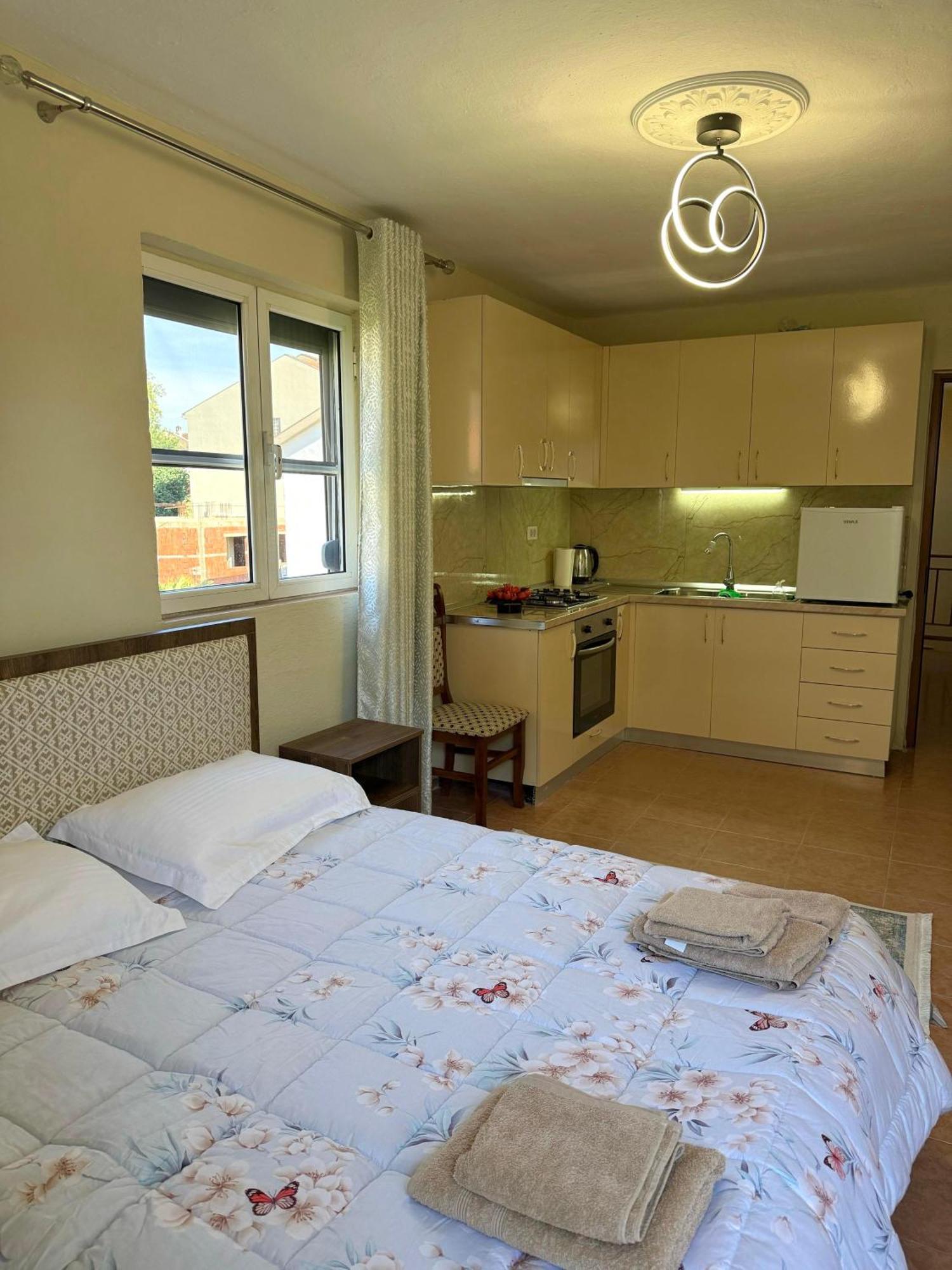 Shkodra Guest House 2 Екстериор снимка