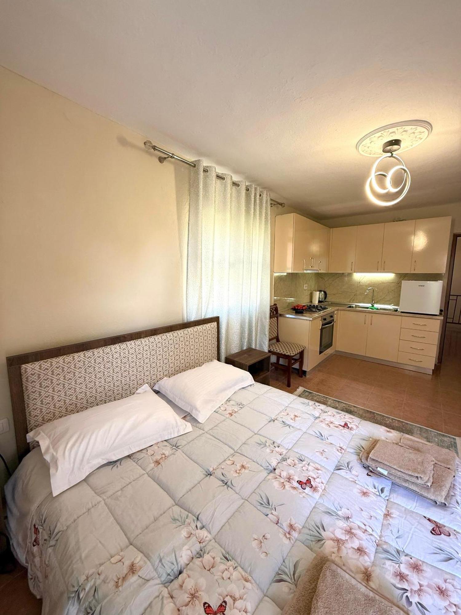 Shkodra Guest House 2 Екстериор снимка