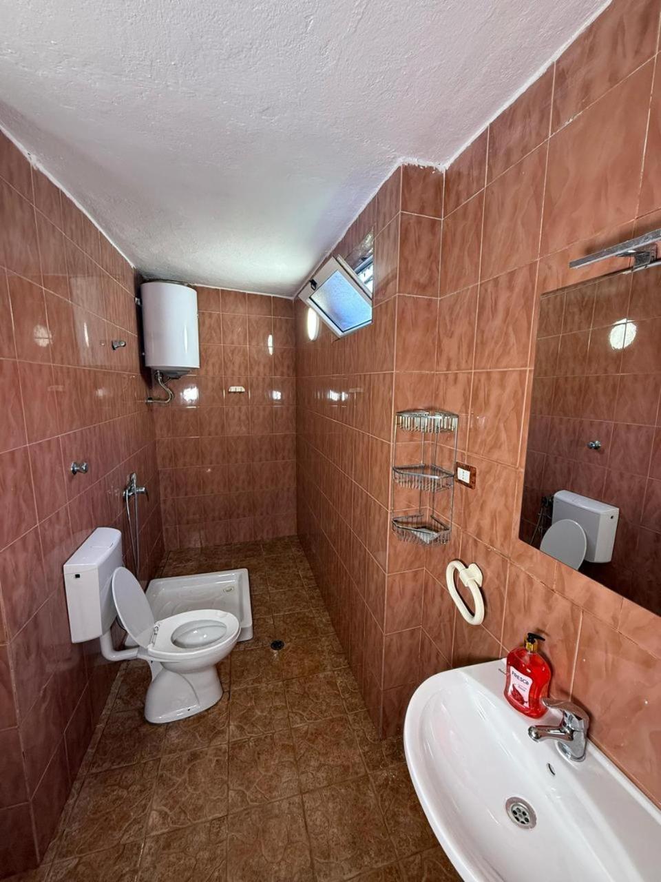 Shkodra Guest House 2 Екстериор снимка