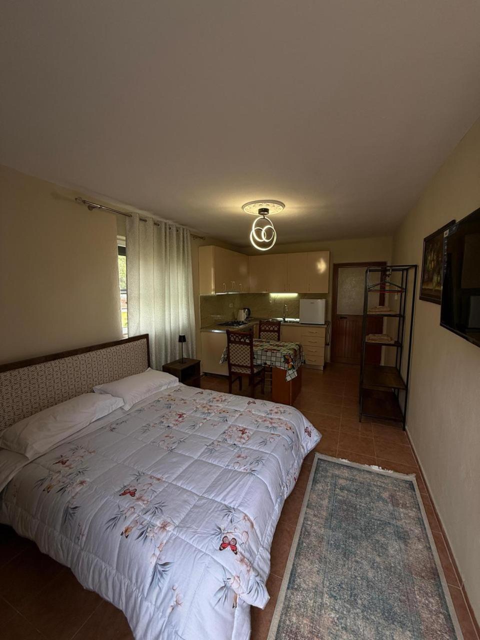 Shkodra Guest House 2 Екстериор снимка